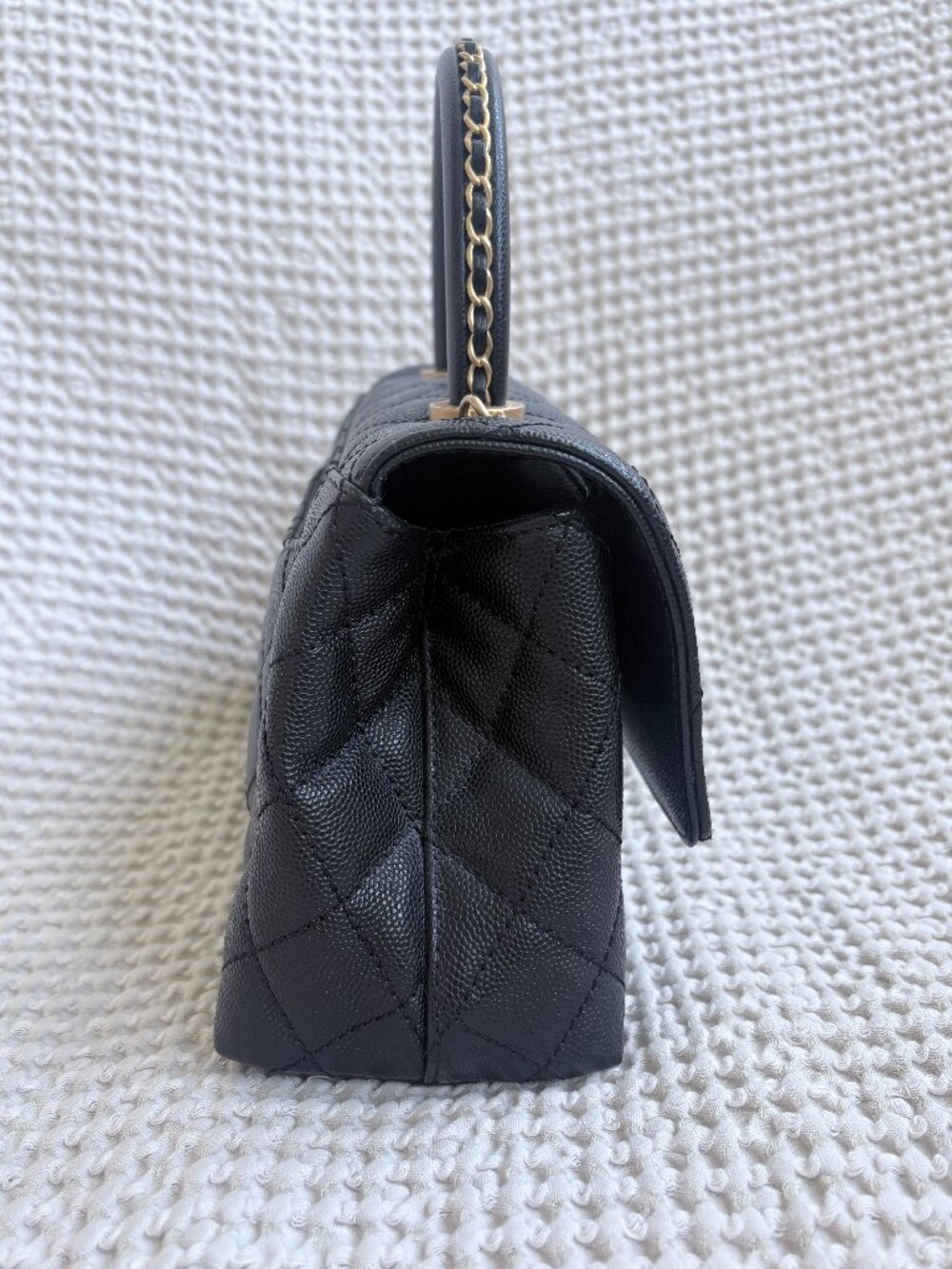 CHANEL Coco Handle Small Black Caviar GHW Chain Handle | Full Set | 2023 - Picture 9 of 13